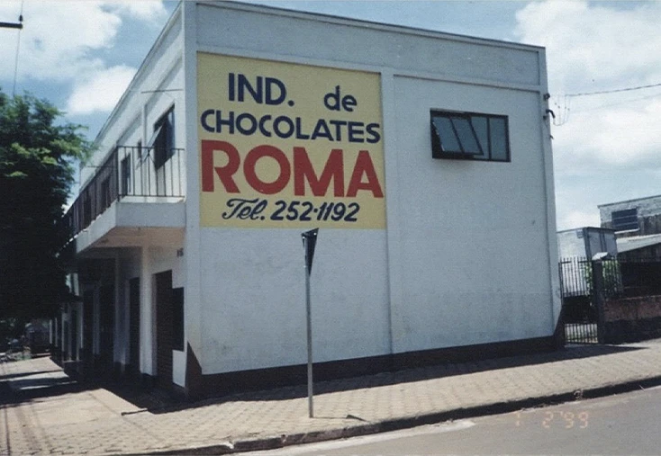 • Rua dos pioneiros, sede da Chocolates Roma 1999